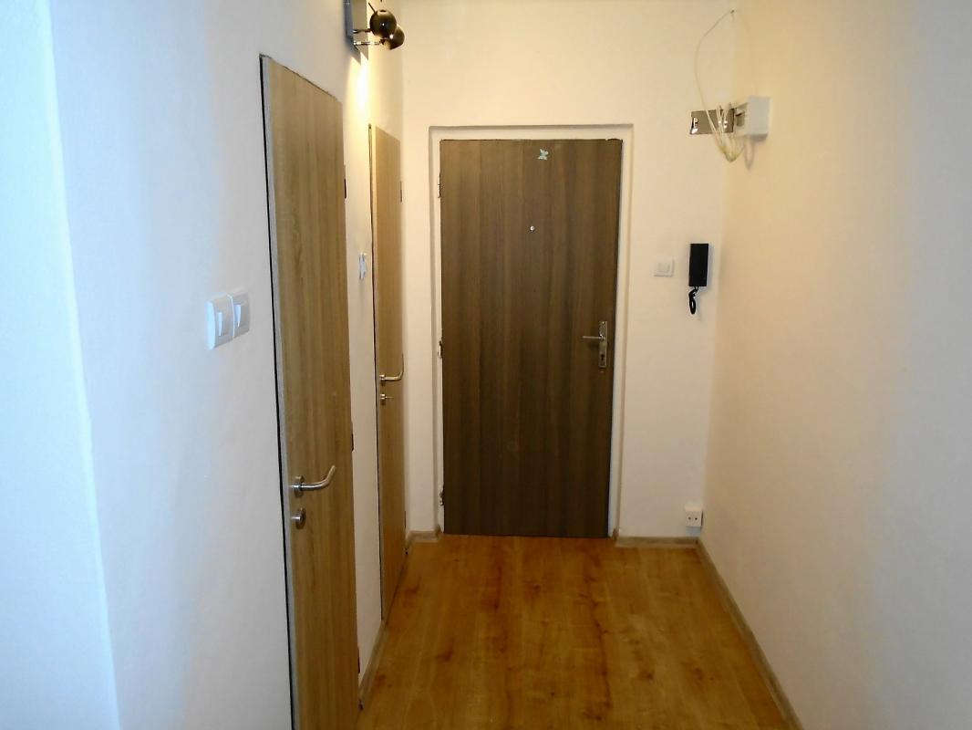 Kompletne zrekonštruovaný pekný 2 izbový byt v Brezne