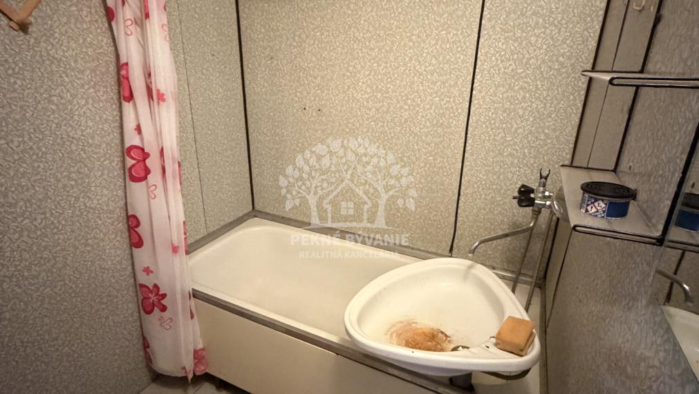 Výborná ponuka na predaj- 1 izbový byt v centre Brezna,slnečný s nízkym nájmom.