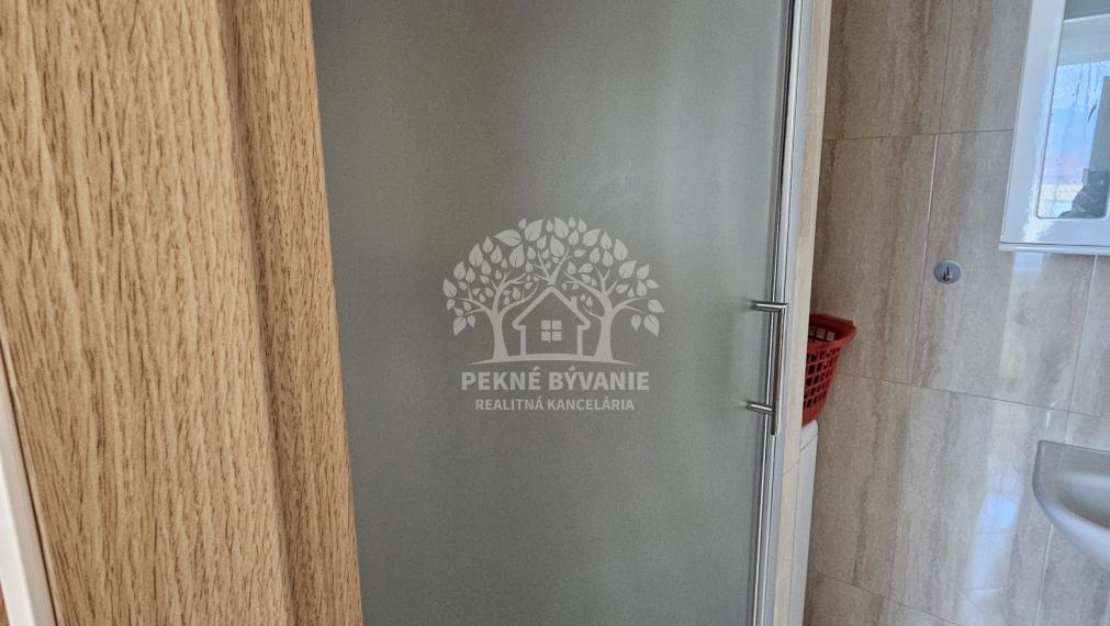 ZNÍŽENÁ CENA- slnečný 2i byt 64m2 v tichej lokalite- Podbrezová, Štiavnička