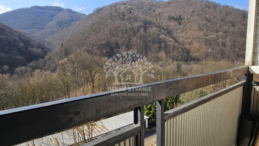 ZNÍŽENÁ CENA- slnečný 2i byt 64m2 v tichej lokalite- Podbrezová, Štiavnička