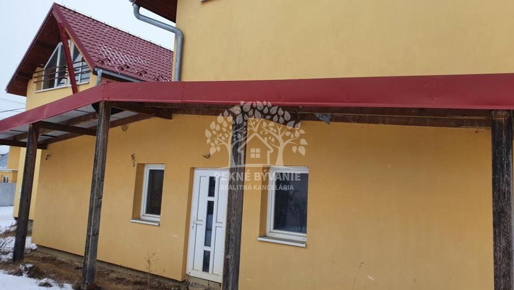 INVESTIČNÁ PRÍLEŽITOSŤ Rodinný dom, vila obec Pohorelá
