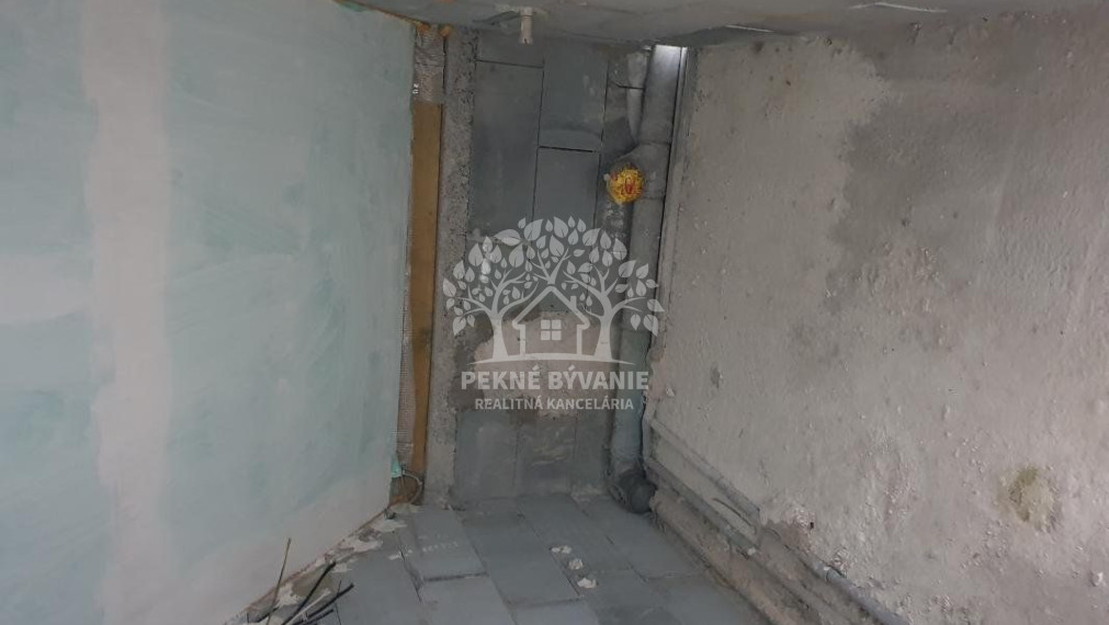 INVESTIČNÁ PRÍLEŽITOSŤ Rodinný dom, vila obec Pohorelá