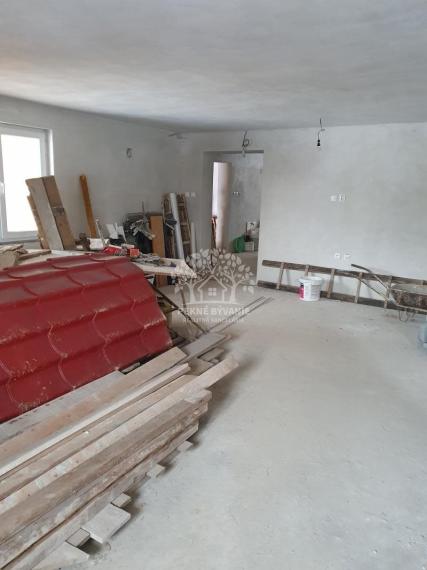 INVESTIČNÁ PRÍLEŽITOSŤ Rodinný dom, vila obec Pohorelá