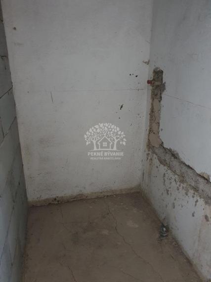 INVESTIČNÁ PRÍLEŽITOSŤ Rodinný dom, vila obec Pohorelá