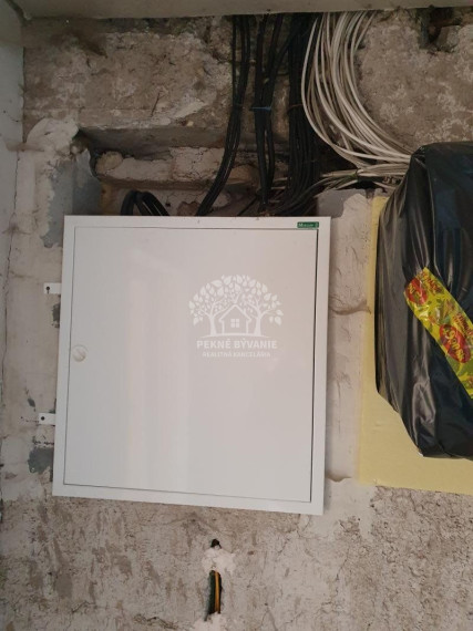 INVESTIČNÁ PRÍLEŽITOSŤ Rodinný dom, vila obec Pohorelá