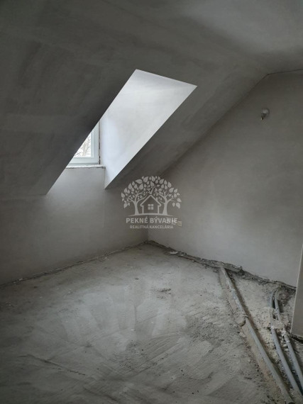 INVESTIČNÁ PRÍLEŽITOSŤ Rodinný dom, vila obec Pohorelá