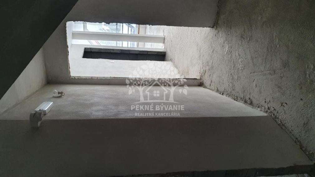 INVESTIČNÁ PRÍLEŽITOSŤ Rodinný dom, vila obec Pohorelá