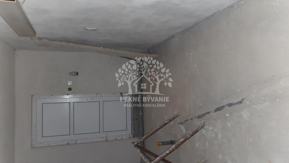 INVESTIČNÁ PRÍLEŽITOSŤ Rodinný dom, vila obec Pohorelá