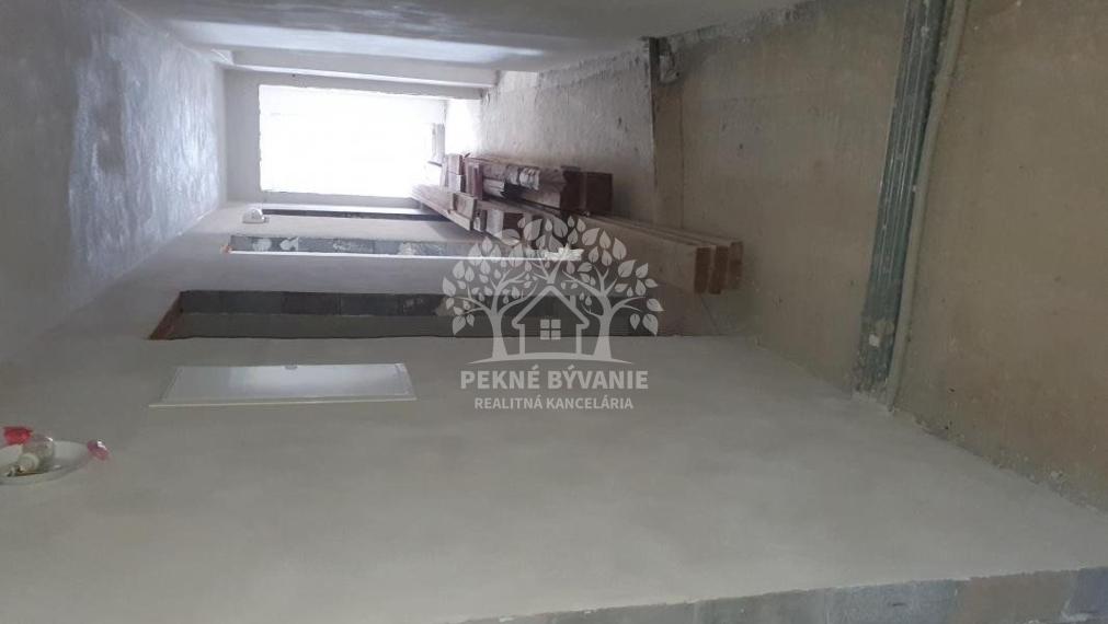 INVESTIČNÁ PRÍLEŽITOSŤ Rodinný dom, vila obec Pohorelá