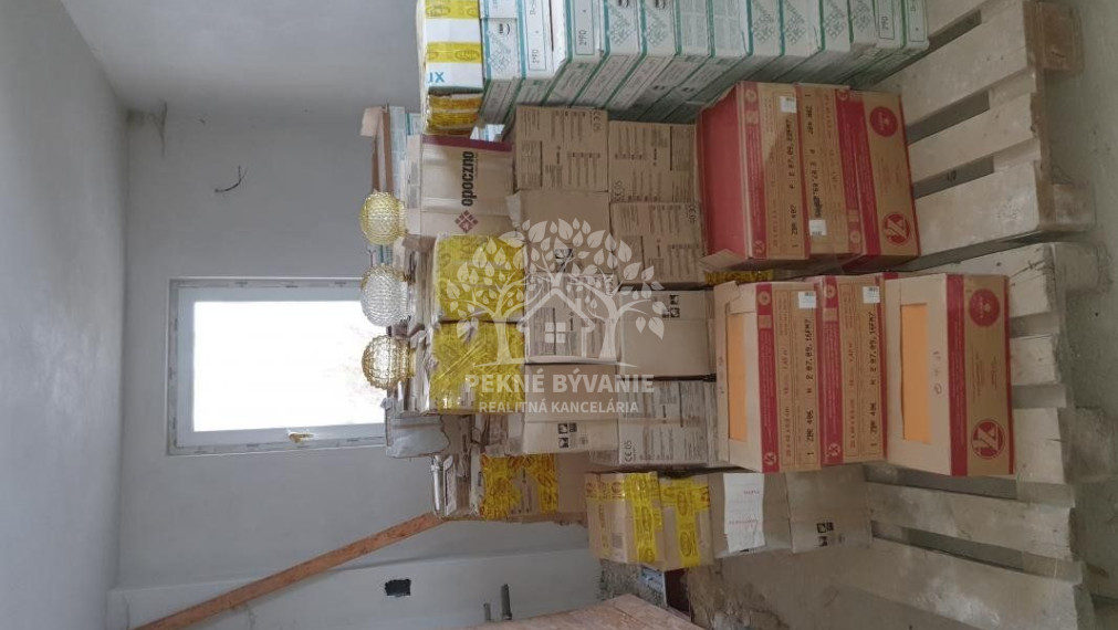 INVESTIČNÁ PRÍLEŽITOSŤ Rodinný dom, vila obec Pohorelá