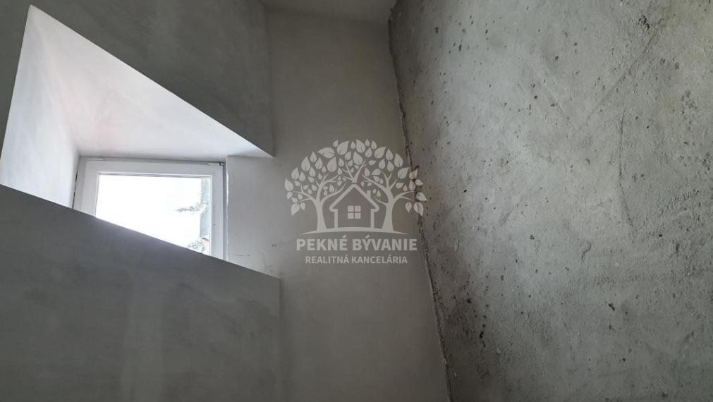 INVESTIČNÁ PRÍLEŽITOSŤ Rodinný dom, vila obec Pohorelá