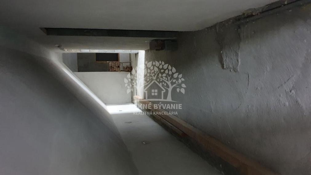 INVESTIČNÁ PRÍLEŽITOSŤ Rodinný dom, vila obec Pohorelá