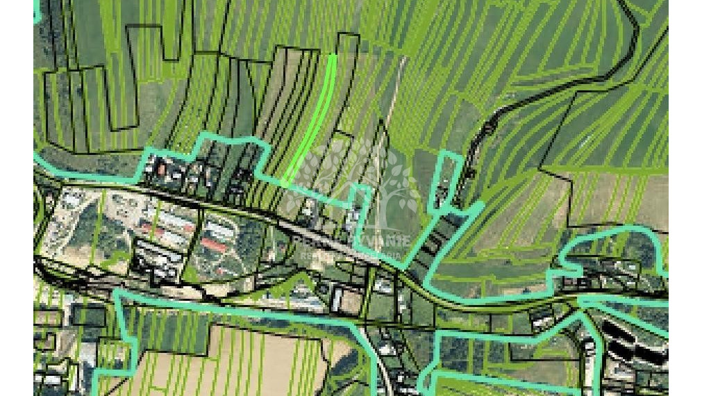 Na predaj pozemok v Brezne 2406m2- výborná cena!!!