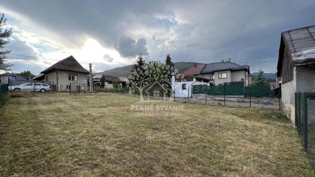 Ponúkame prenájom pekného slnečného pozemku v obci Bacúch