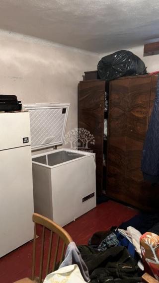 ZNÍŽENÁ CENA: Na predaj veľký dvojgeneračný rodinný dom v obci Hiadeľ