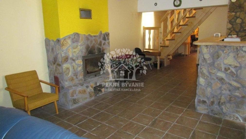 NA PREDAJ: Drevenička v Závadke nad Hronom