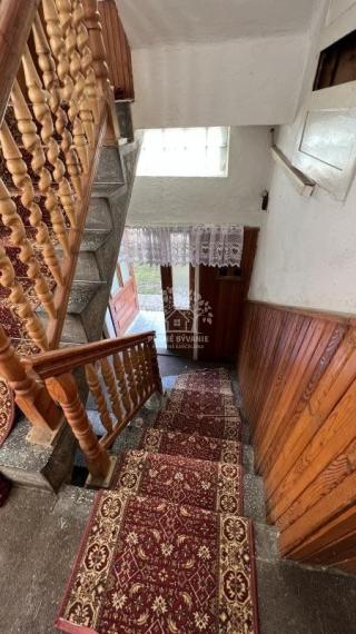 ZNÍŽENÁ SUMA: RODINNÝ DOMA A DREVENIČKA NA JEDNOM POZEMKU V PÔVODNOM STAVE, POHORELÁ