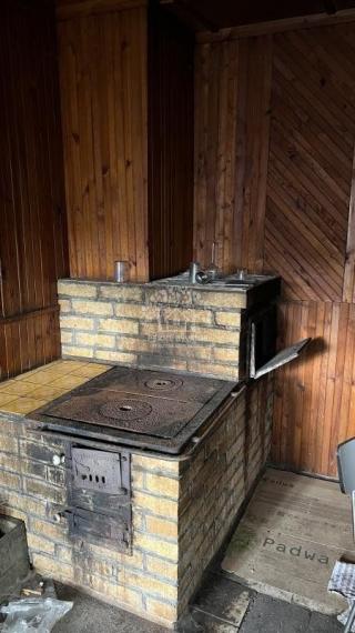 ZNÍŽENÁ SUMA: RODINNÝ DOMA S DREVENIČKOU V POHORELEJ