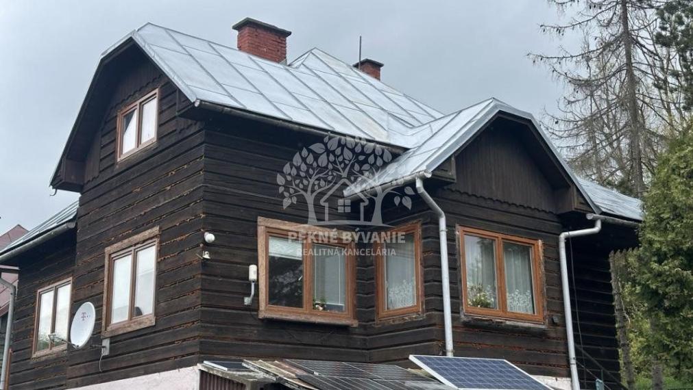 3 Izbový rodinný dom Brezno, polosamota, potôčik za domom,