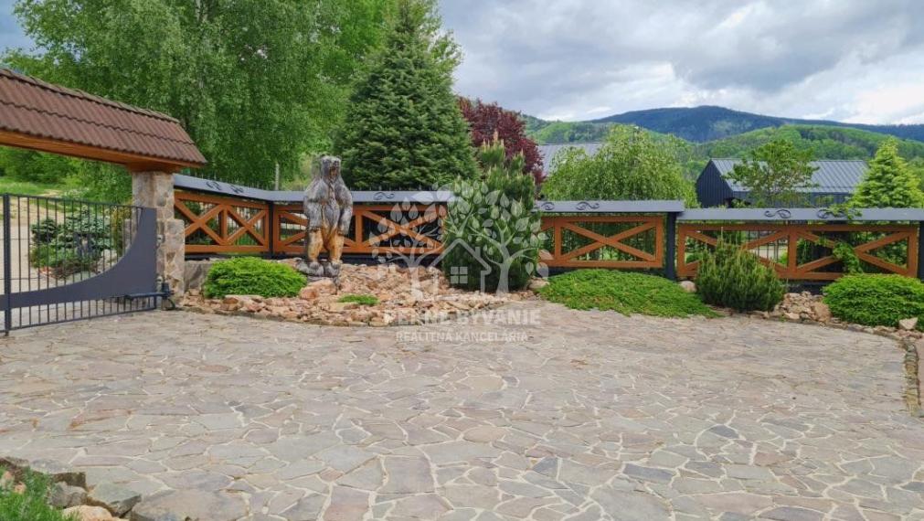 Predaj:  5i dom s bazénom, záhr.domčekmi