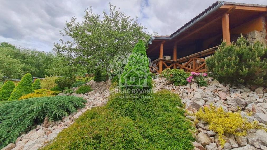 Predaj:  5i dom s bazénom, záhr.domčekmi