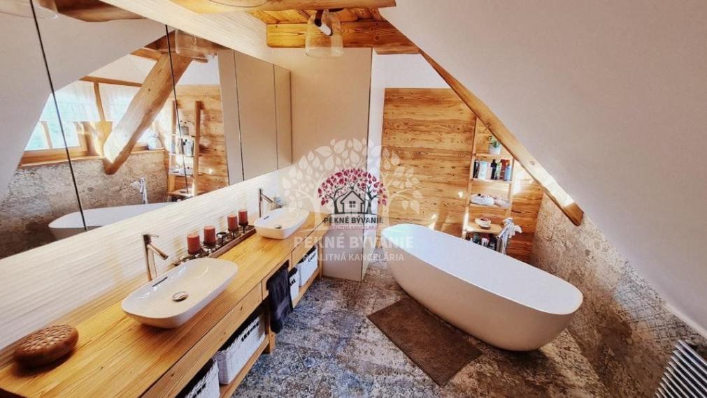 Predaj:  5i dom s bazénom, záhr.domčekmi