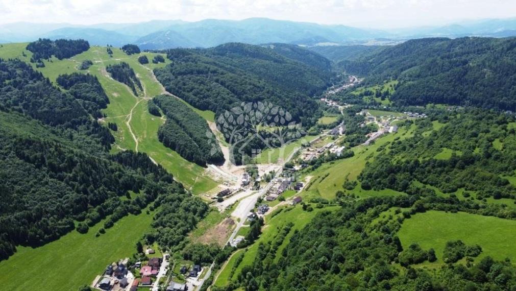 STAVEBNÝ POZEMOK SO STAVEBNÝM POVOLENÍM 555 M2 + Video