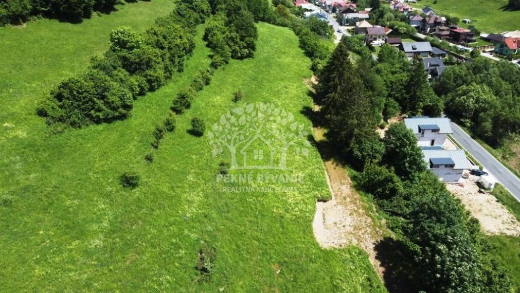 STAVEBNÝ POZEMOK SO STAVEBNÝM POVOLENÍM oproti VLEK 1112 M2