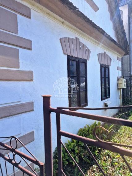 Malebný Rodinný dom v pokojnej obci Klenovec