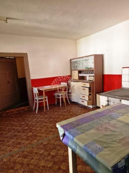 Malebný Rodinný dom v pokojnej obci Klenovec