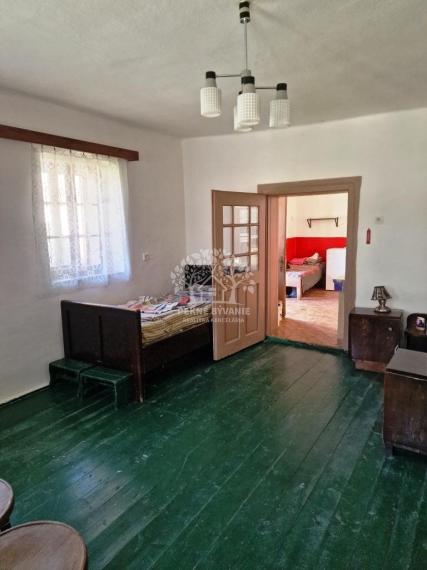 Malebný Rodinný dom v pokojnej obci Klenovec