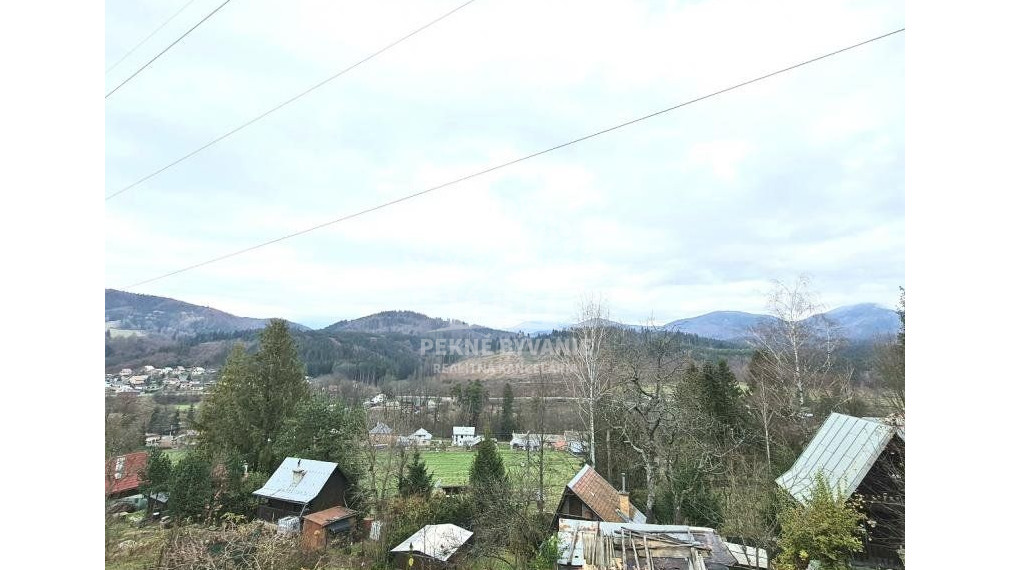 AKTUALIZOVANÁ CENA!! MUROVANÁ ZÁHRADNÁ CHATKA 3 IZBY PLUS KUCHYŇA REKONŠTRUOVANÁ ÚŽASNÉ VÝHĽADY, SLNEČNÁ ČASŤ-PADLIČKOVO-10 MINÚT OD MÝTA POD ĎUMBIEROM,POZEMOK 382 M2 ASF.PRÍST.CESTOU