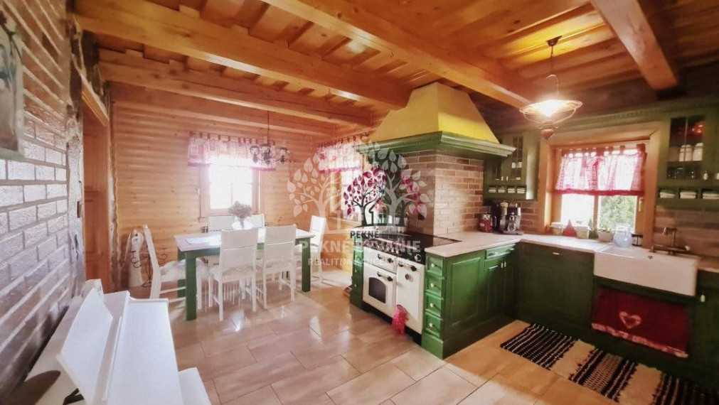 Predaj: zariadený moderný 5i zrub s bazénom, záhr.domčekmi, krásne prostredie - ihneď obývateľný