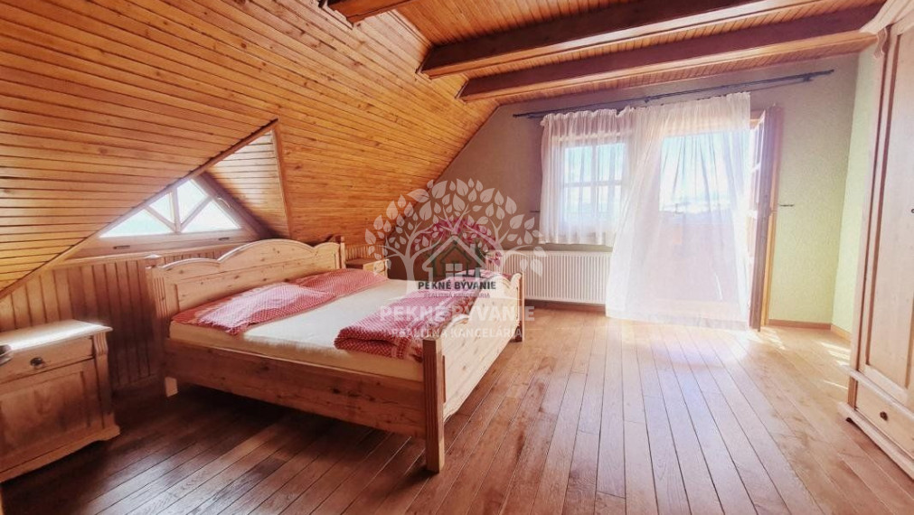 Predaj: zariadený moderný 5i zrub s bazénom, záhr.domčekmi, krásne prostredie - ihneď obývateľný