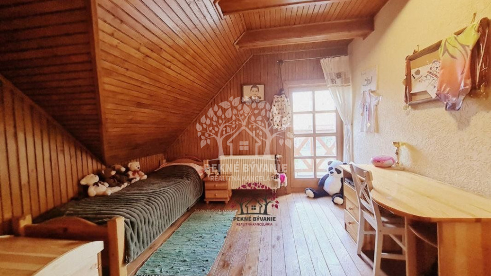 Predaj: zariadený moderný 5i zrub s bazénom, záhr.domčekmi, krásne prostredie - ihneď obývateľný