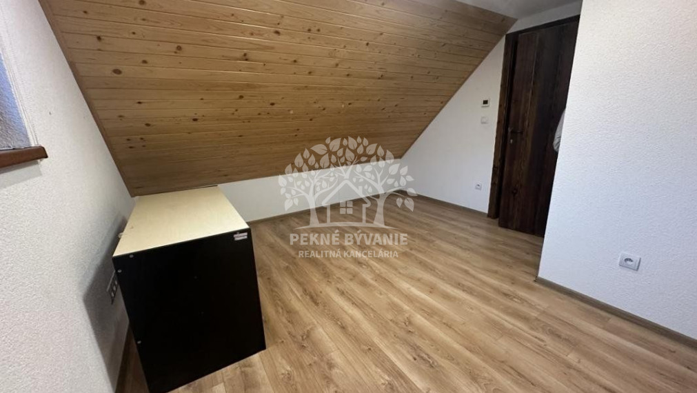 Ihneď obývateľný kúpou voľný  dom v Pohronskej Polhore