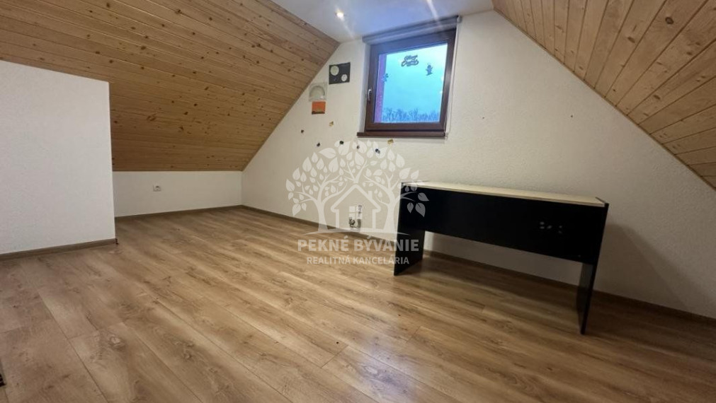 Ihneď obývateľný kúpou voľný  dom v Pohronskej Polhore