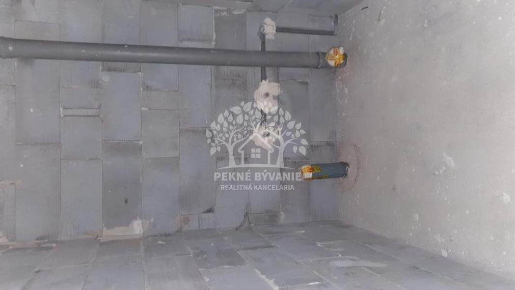 INVESTIČNÁ PRÍLEŽITOSŤ Rodinný dom, vila obec Pohorelá