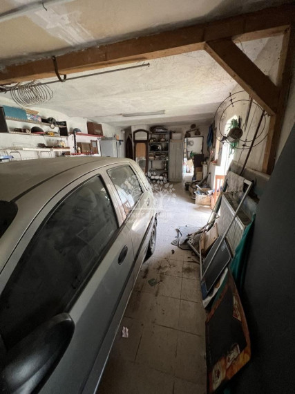 Predáme rodinný dom v centre Brezna s veľkým potenciálom-bývanie,garáže,priestory na podnikanie a prenájom