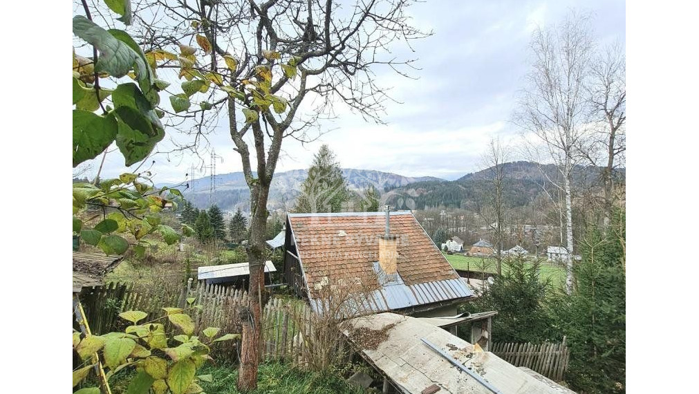 AKTUALIZOVANÁ CENA!! MUROVANÁ ZÁHRADNÁ CHATKA 3 IZBY PLUS KUCHYŇA REKONŠTRUOVANÁ ÚŽASNÉ VÝHĽADY, SLNEČNÁ ČASŤ-PADLIČKOVO-10 MINÚT OD MÝTA POD ĎUMBIEROM,POZEMOK 382 M2 ASF.PRÍST.CESTOU