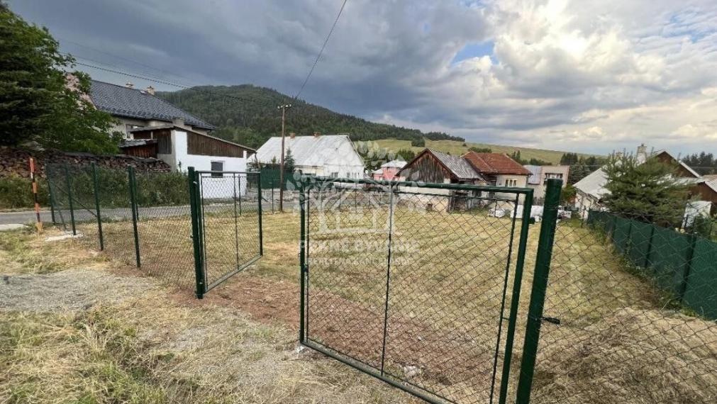 Ponúkame prenájom pekného slnečného pozemku v obci Bacúch