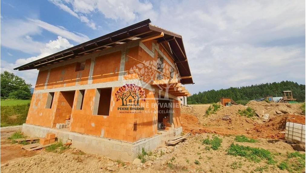 PREDAJ: 5i novostavba apartmánového domu v Dolnej Lehote (pár min.od Krpáčova)