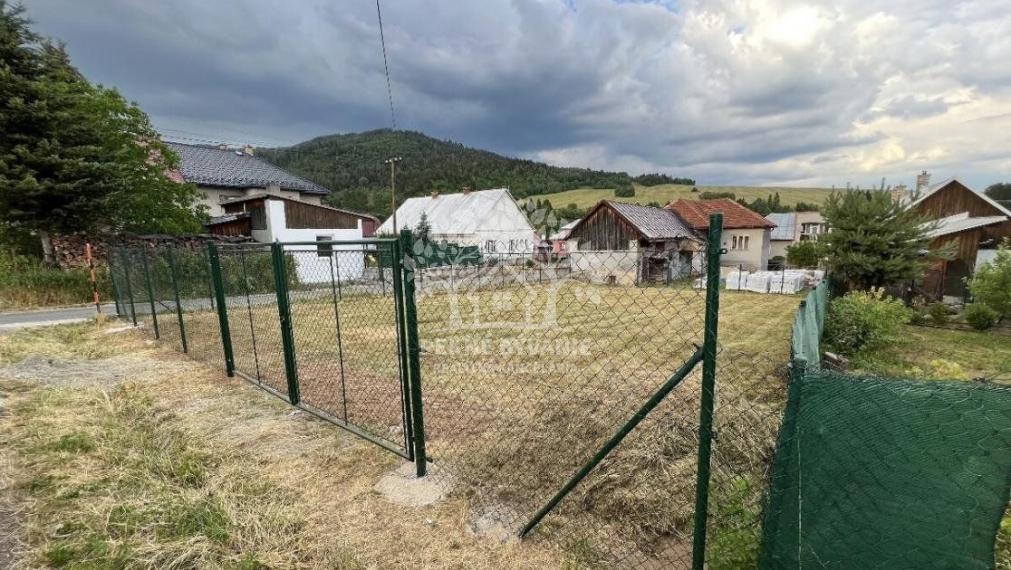 Ponúkame prenájom pekného slnečného pozemku v obci Bacúch