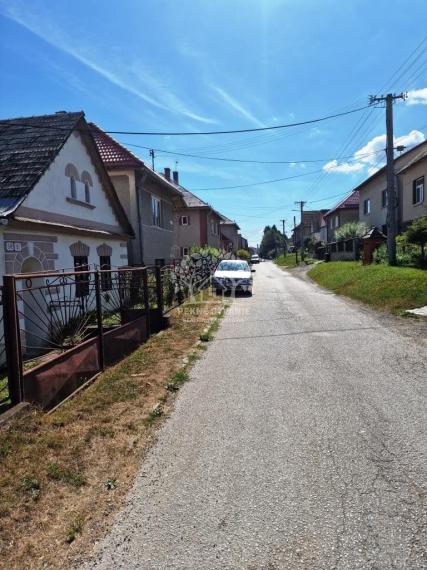 Malebný Rodinný dom v pokojnej obci Klenovec