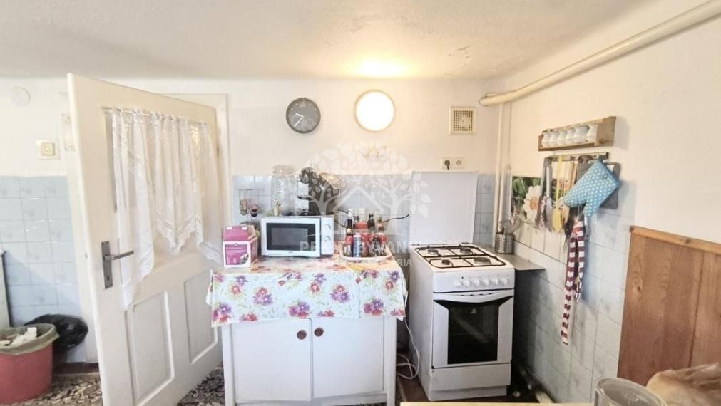 RODINNÝ DOM SO SAUNOU GARÁŽOU VONKAJŠÍM A VNÚTORNÝM KRBOM,DOMČEKOM PRE DETI POLOMKA HOREHRONIE V BLÍZKOSTI LYŽIARSKEHO VLEKU