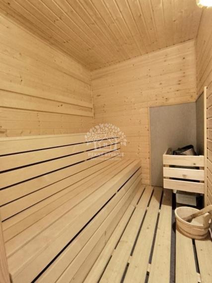 RODINNÝ DOM SO SAUNOU GARÁŽOU VONKAJŠÍM A VNÚTORNÝM KRBOM,DOMČEKOM PRE DETI POLOMKA HOREHRONIE V BLÍZKOSTI LYŽIARSKEHO VLEKU