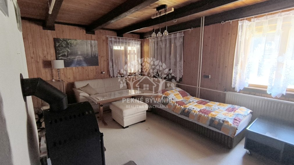 ROZPRÁVKOVÁ KOMPLETNE ZREKONŠTRUOVANÁ ZARIADENÁ CHATA NA LV RD JARABÁ PRI POTOČIKU