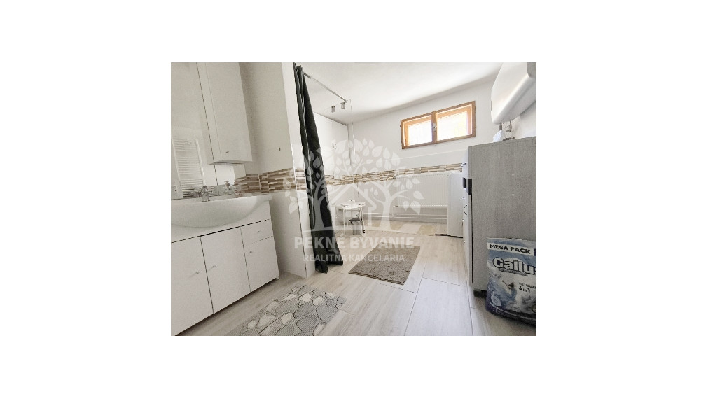 ROZPRÁVKOVÁ KOMPLETNE ZREKONŠTRUOVANÁ ZARIADENÁ CHATA NA LV RD JARABÁ PRI POTOČIKU