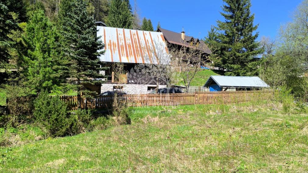 ROZPRÁVKOVÁ KOMPLETNE ZREKONŠTRUOVANÁ ZARIADENÁ CHATA NA LV RD JARABÁ PRI POTOČIKU