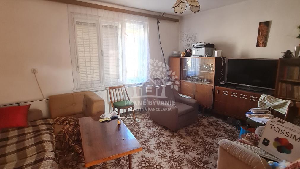 ZREKONŠTRUOVANÝ 4 IZBOVÝ DOM 2 KÚPEĽNE ZA VYNIKAJÚCU CENU ZÁVADKA NAD HRONOM HOREHRONIE